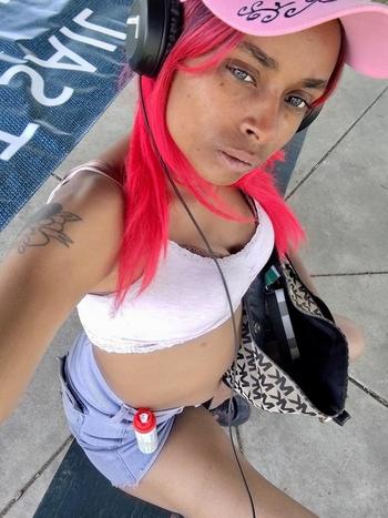 Sexy Red, 28  female escort, Bloomington