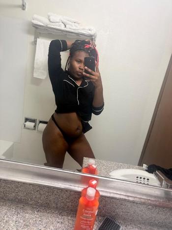 414-406-1651, 21  female escort, Bloomington